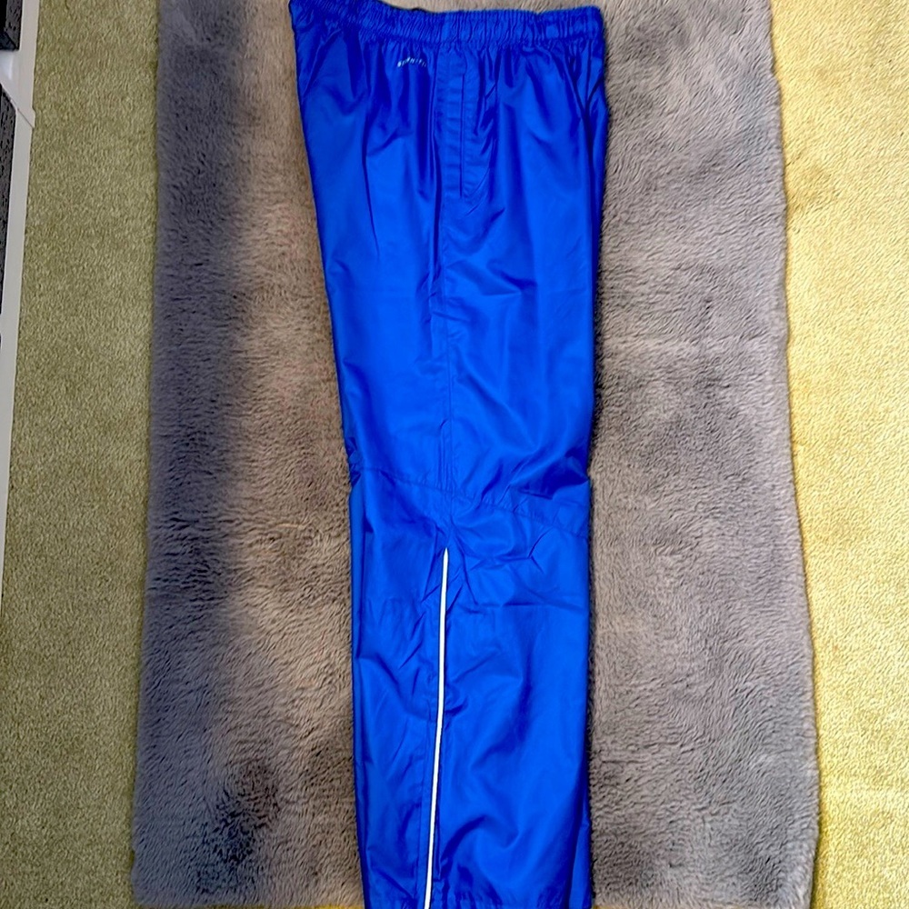 Nike Mens Medium storm fit pants.